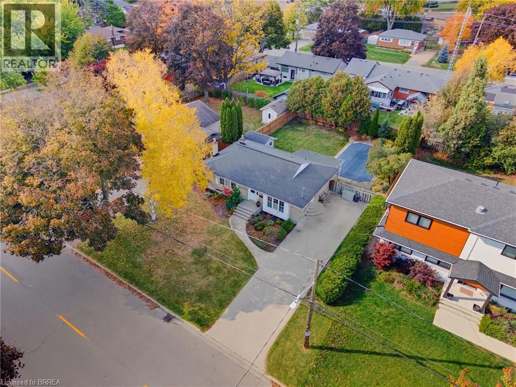 38 VARADI Avenue