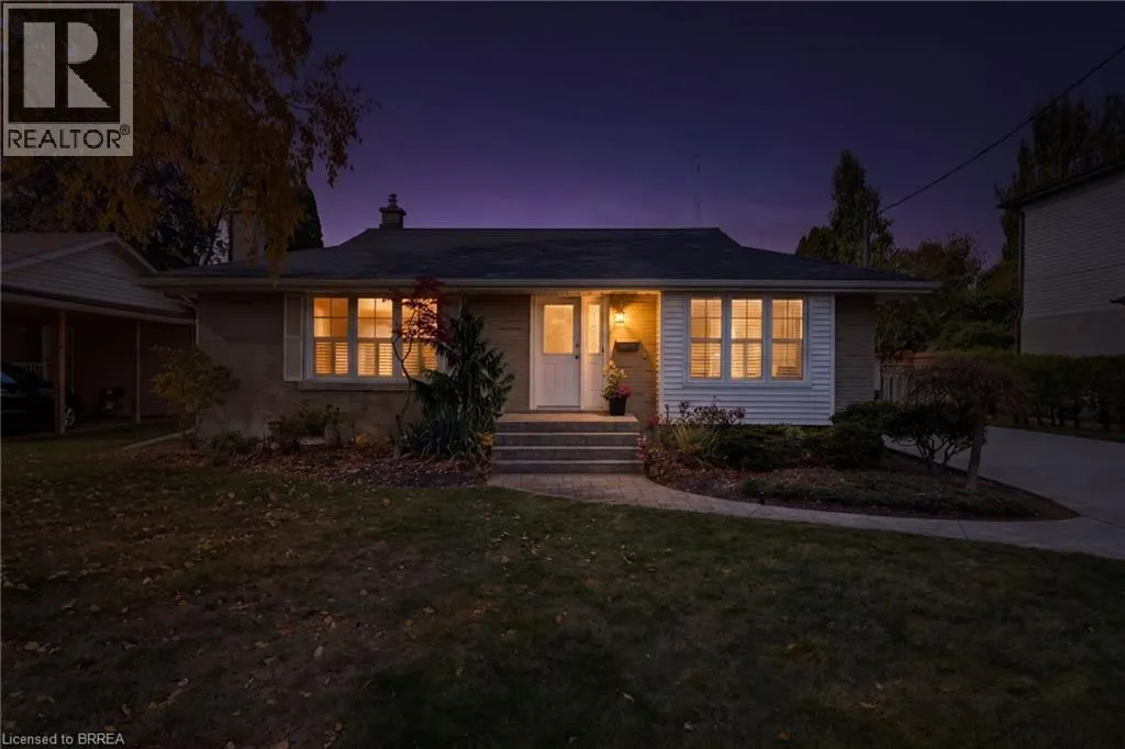 38 VARADI Avenue