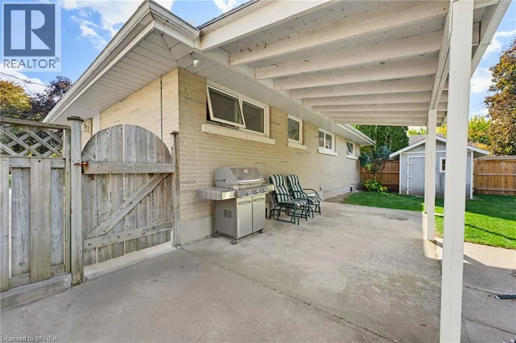 38 VARADI Avenue
