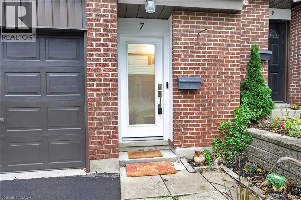 7 BRIAR Lane