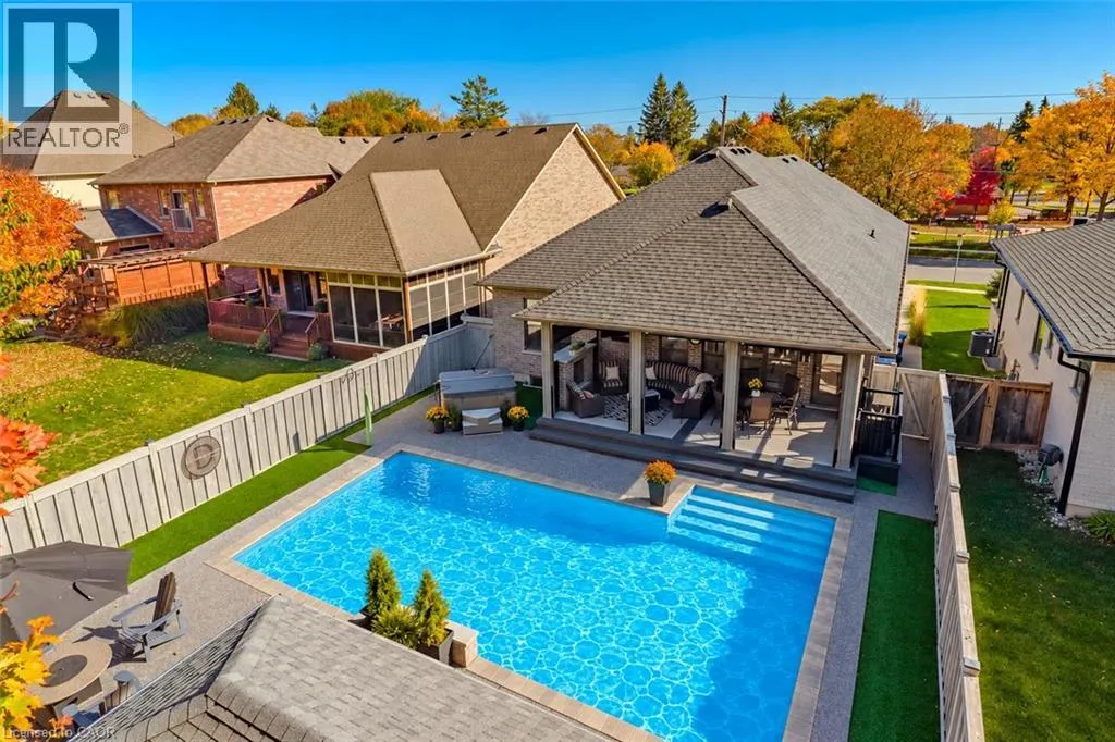 66 WAVERLEY Drive