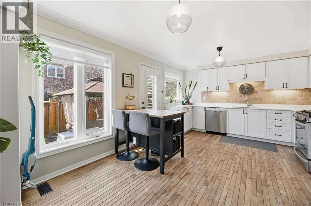 2206 CASSELMAN Court