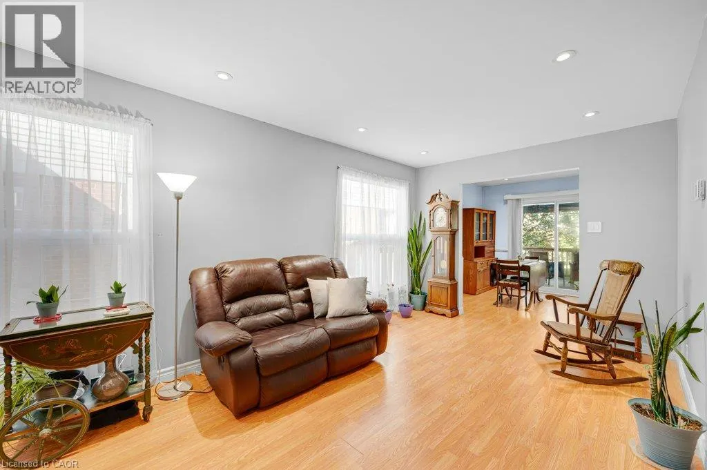 609 ROSEHEATH Drive