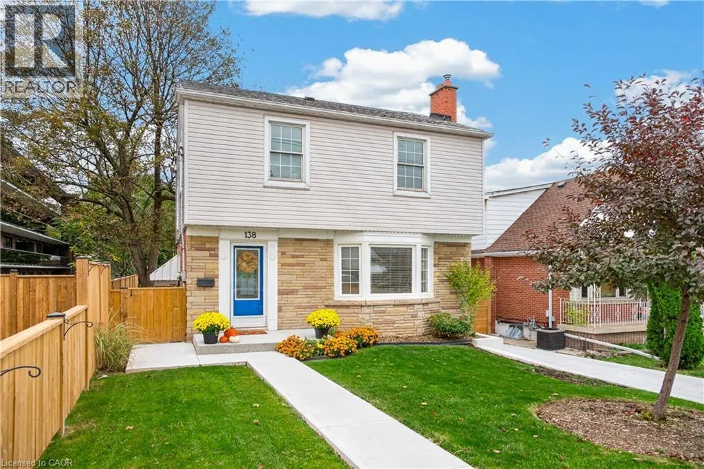 138 CAMERON Avenue S