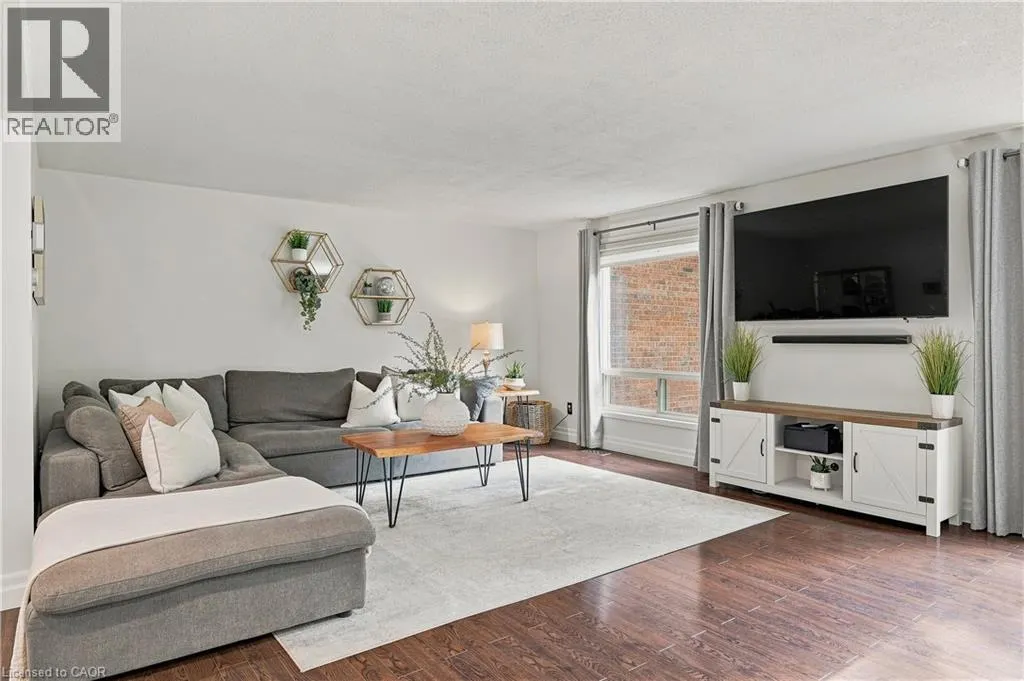 220 SALISBURY Avenue Unit# 13 #13