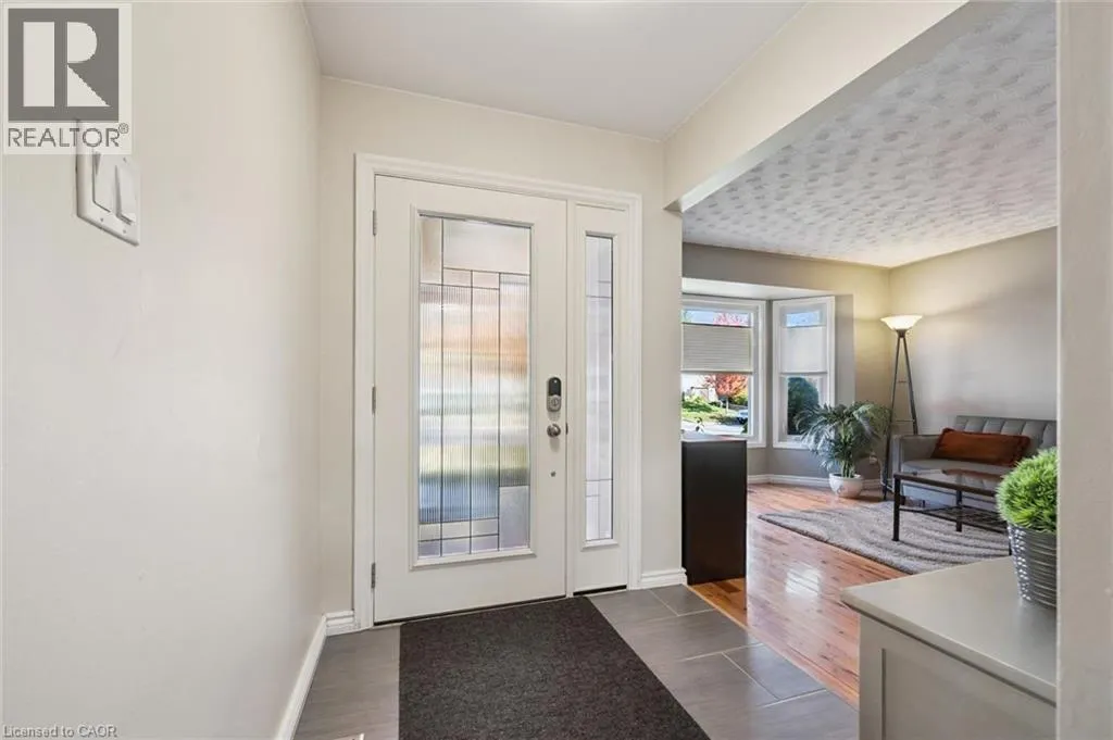 81 SABRINA Crescent