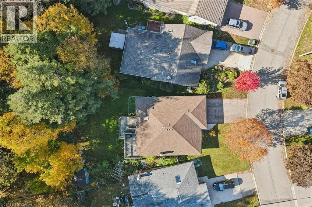 81 SABRINA Crescent