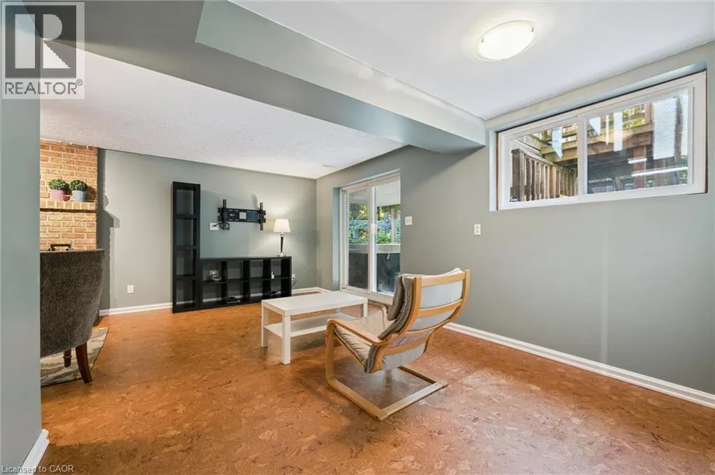81 SABRINA Crescent
