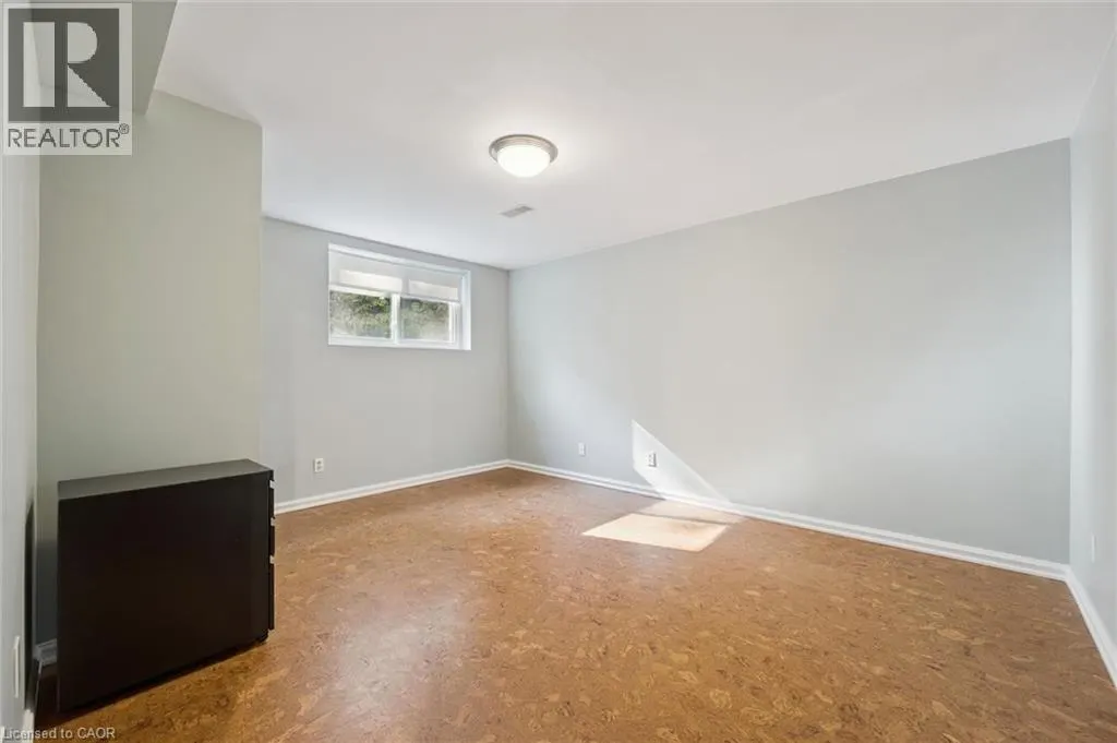 81 SABRINA Crescent