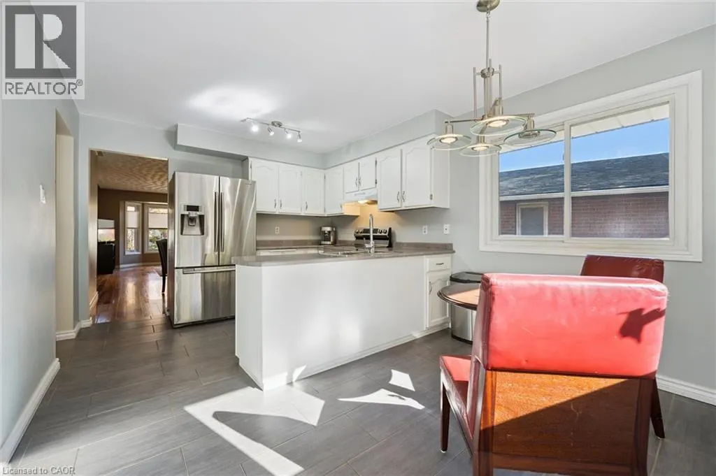 81 SABRINA Crescent