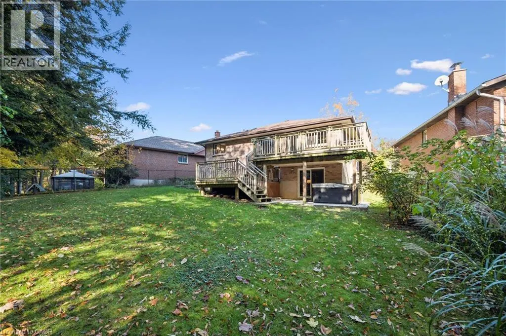 81 SABRINA Crescent