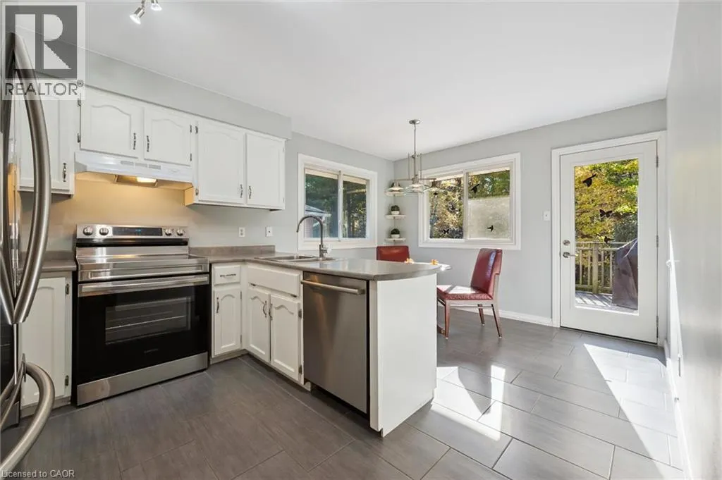 81 SABRINA Crescent
