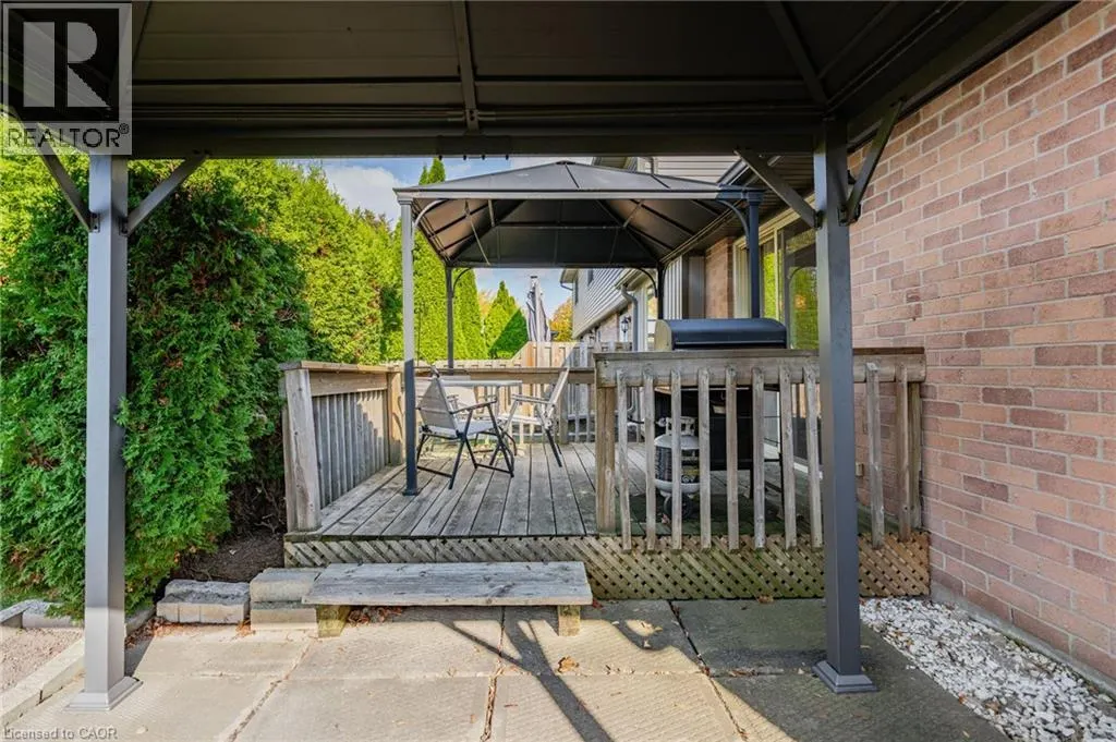 700 ERINBROOK Drive Unit# 4 #4