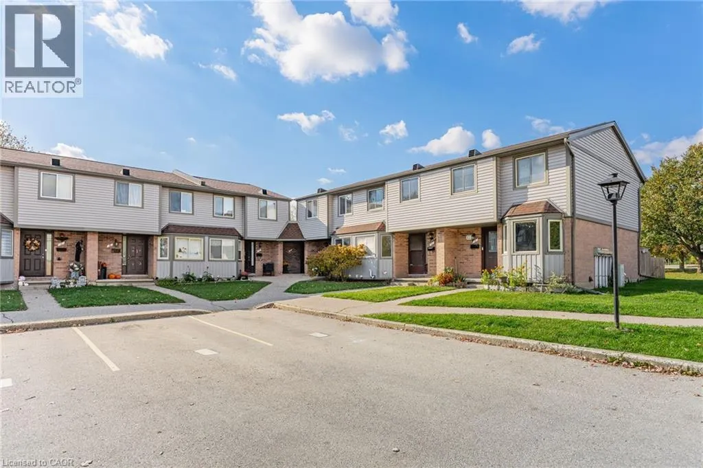 700 ERINBROOK Drive Unit# 4 #4