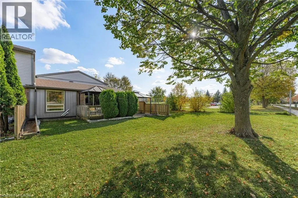 700 ERINBROOK Drive Unit# 4 #4