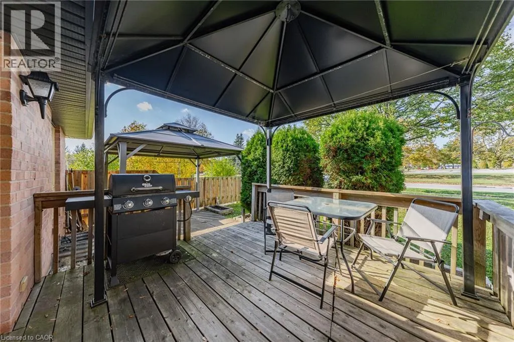 700 ERINBROOK Drive Unit# 4 #4