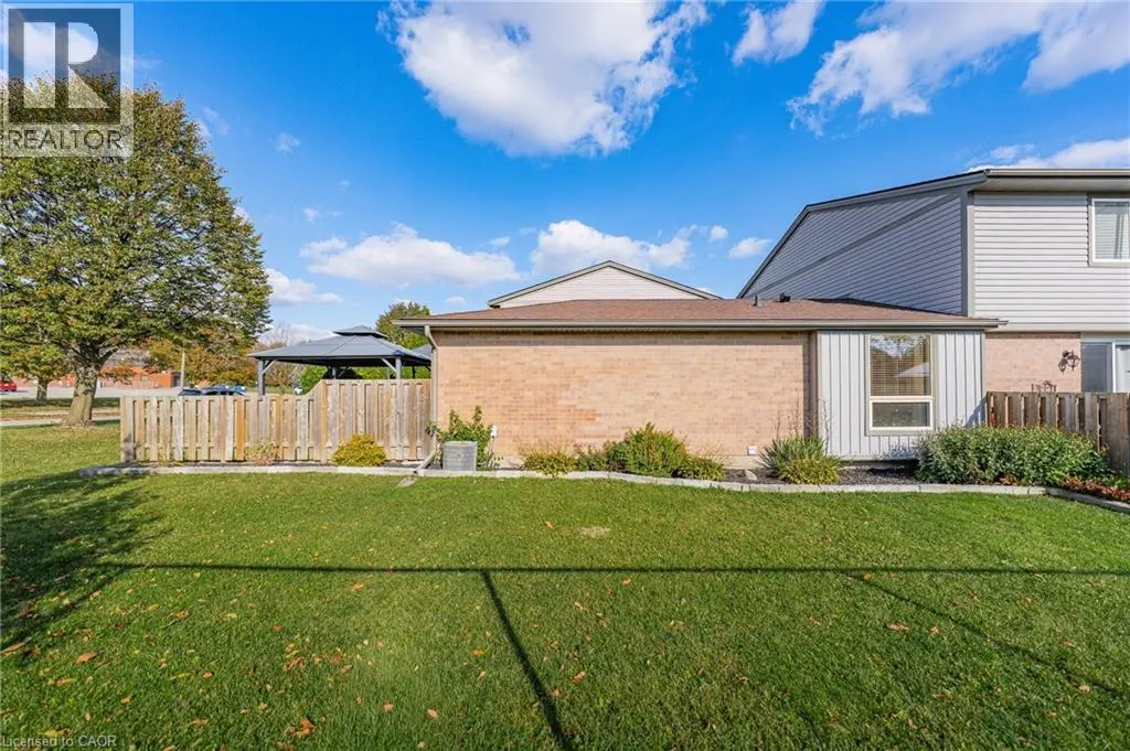 700 ERINBROOK Drive Unit# 4 #4