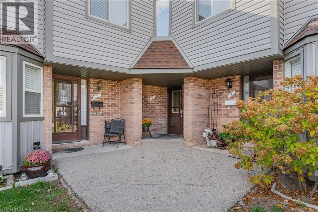 700 ERINBROOK Drive Unit# 4 #4