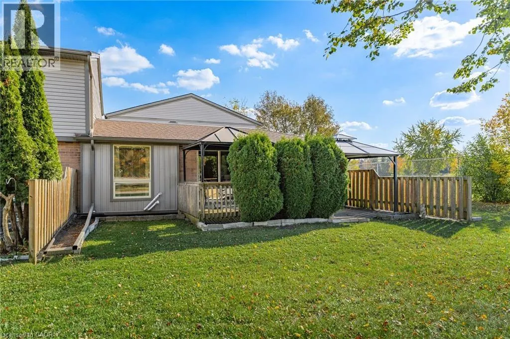 700 ERINBROOK Drive Unit# 4 #4