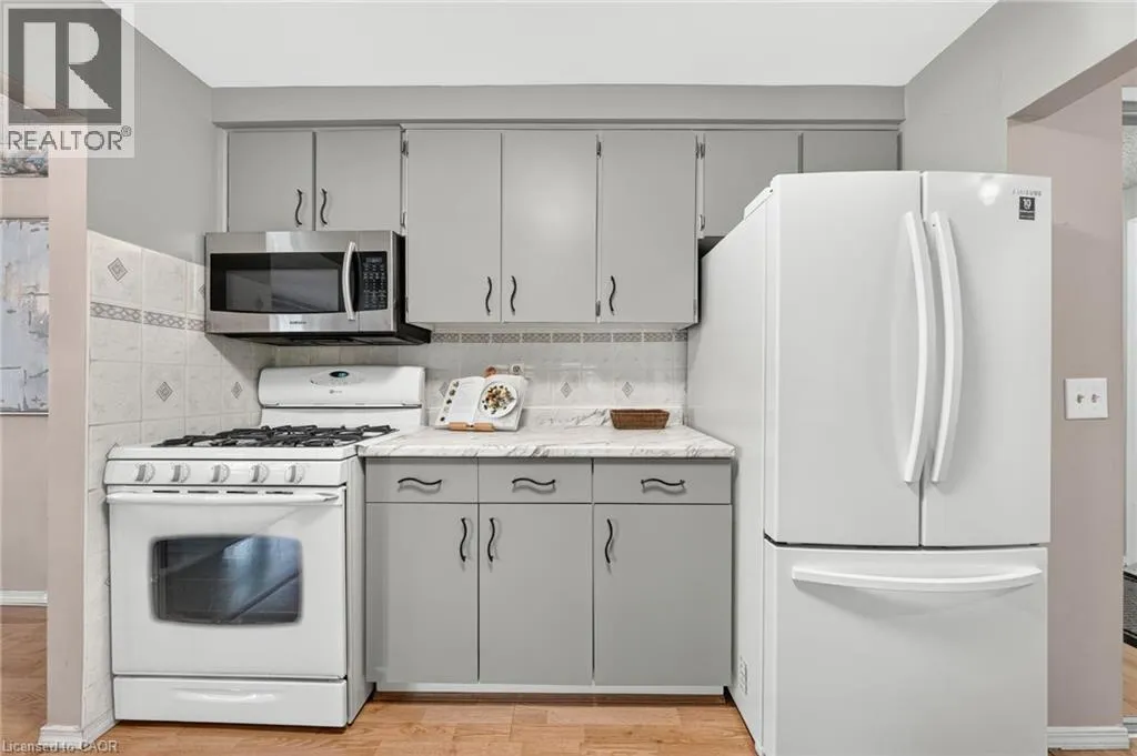 700 ERINBROOK Drive Unit# 4 #4
