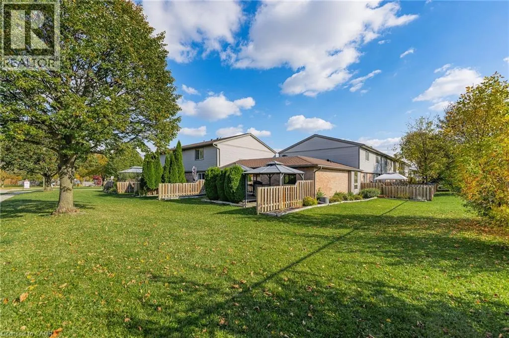 700 ERINBROOK Drive Unit# 4 #4