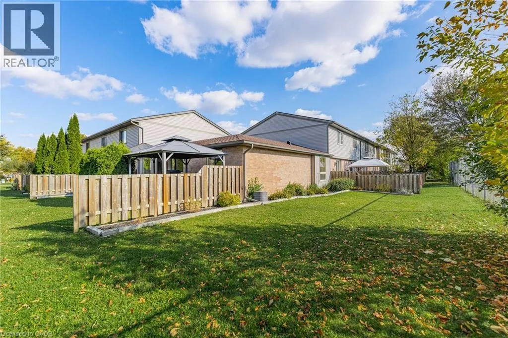 700 ERINBROOK Drive Unit# 4 #4