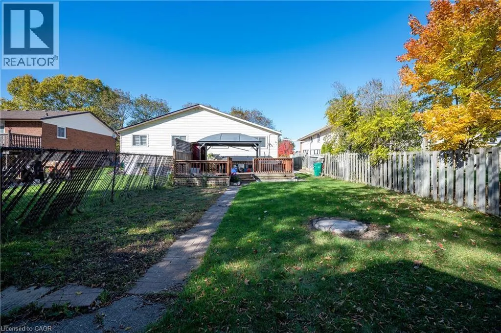 1073 LANGS Circle