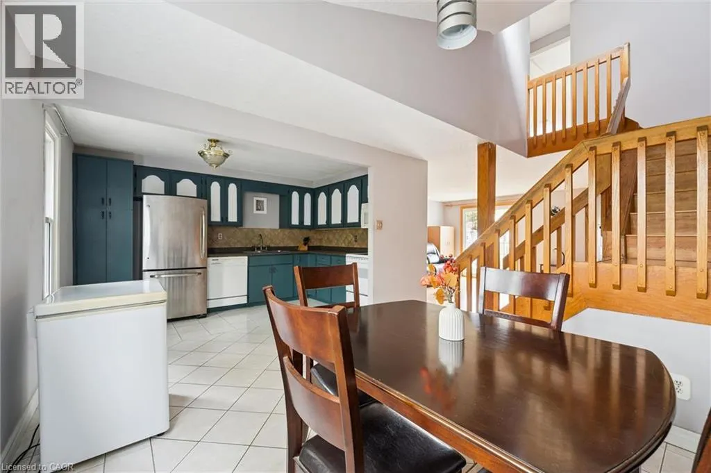 64 FROBISHER Court