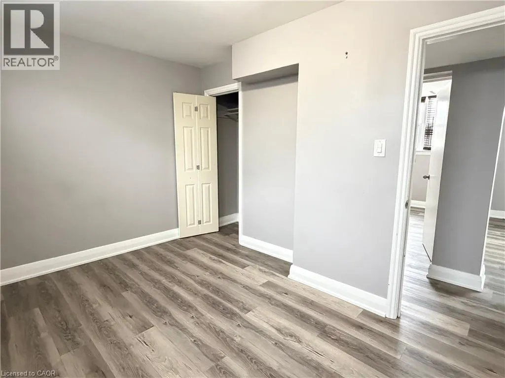 318 DOLPH Street S Unit# 5 #5