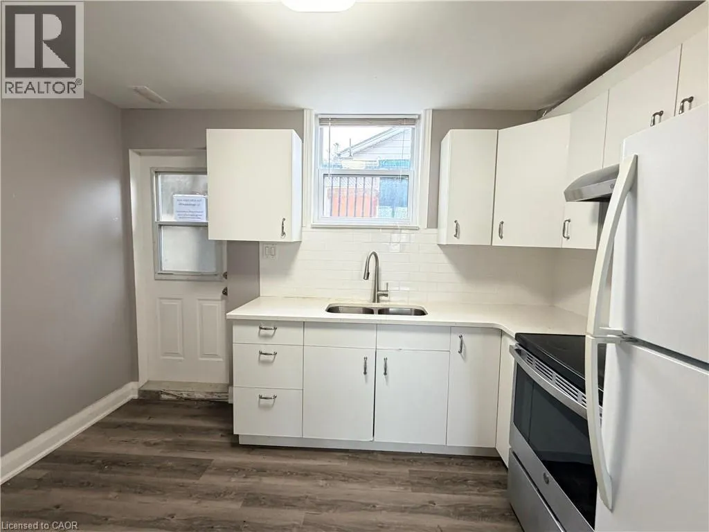 318 DOLPH Street S Unit# 5 #5