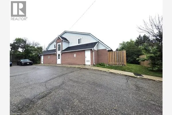 41 VALLEYVIEW Road Unit# 13