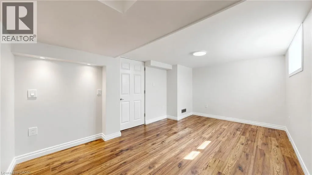 59 LONGWOOD Road N