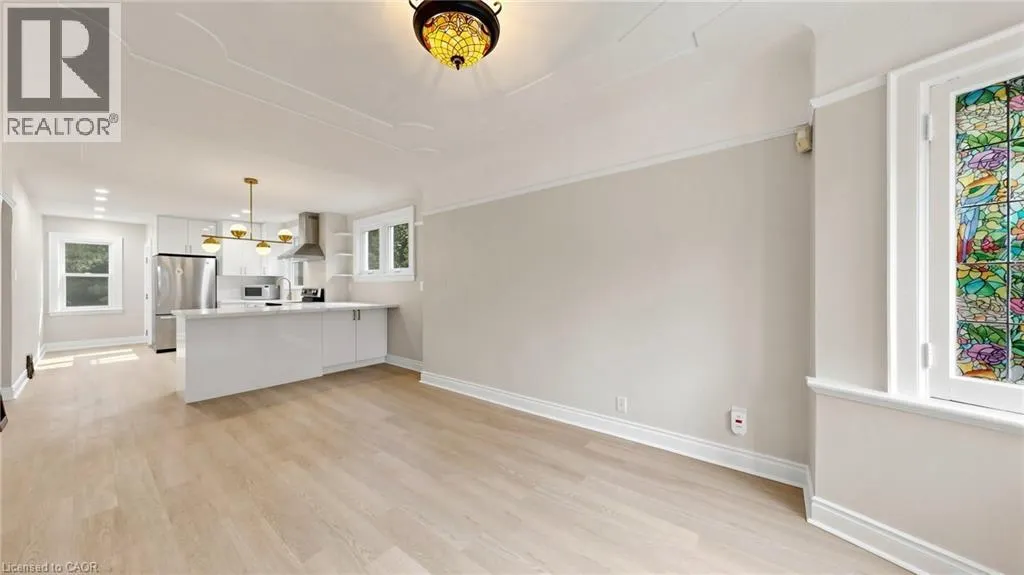59 LONGWOOD Road N