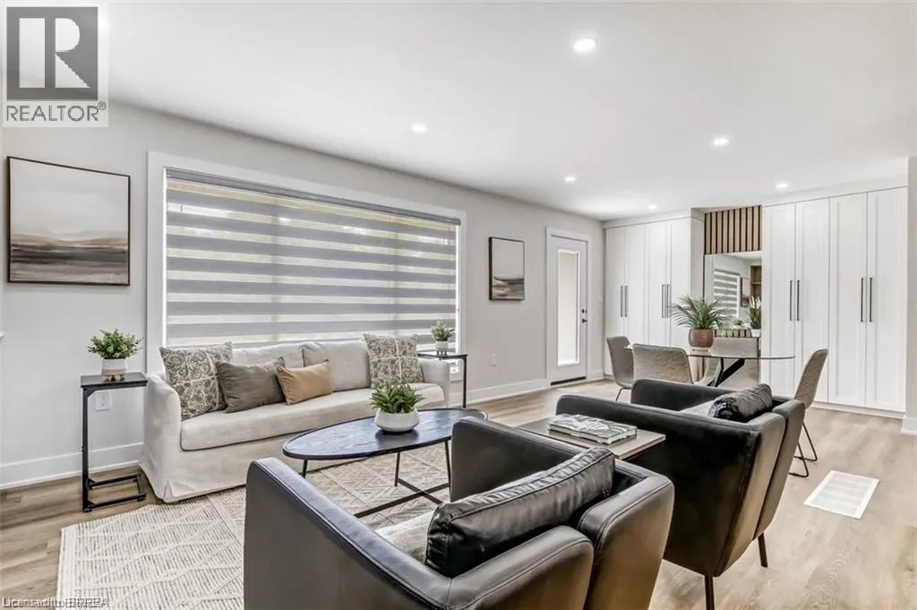 22 KENSINGTON Avenue