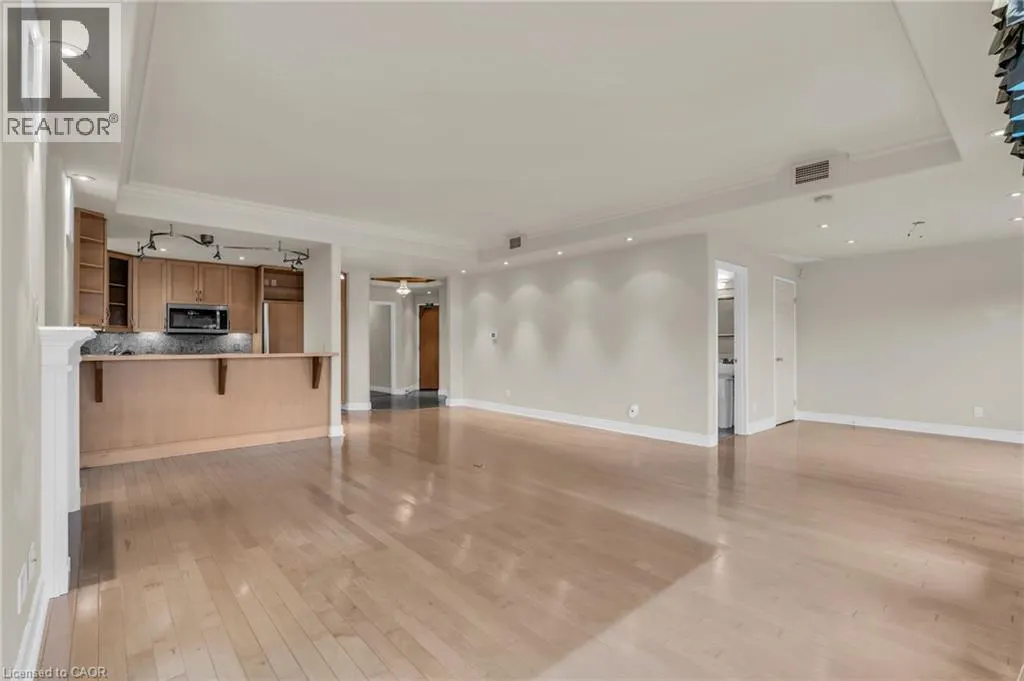 10 BAY Street E Unit# 307 #307