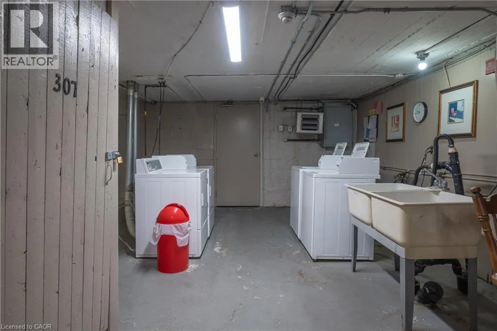 60 ROBINSON Street Unit# 304 #304