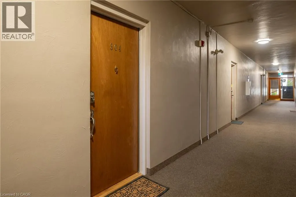 60 ROBINSON Street Unit# 304 #304