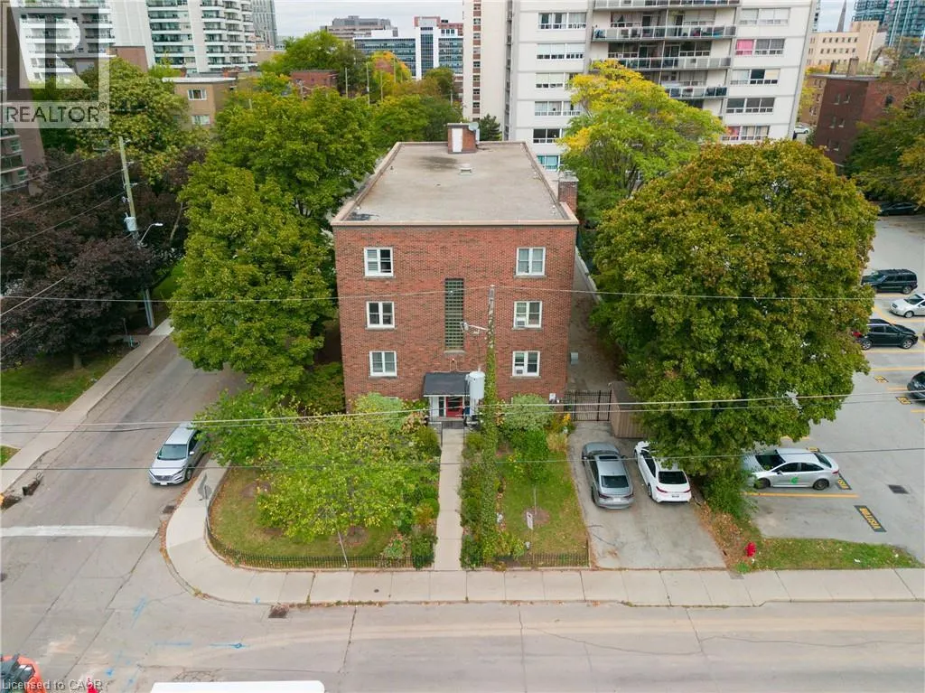 60 ROBINSON Street Unit# 304 #304
