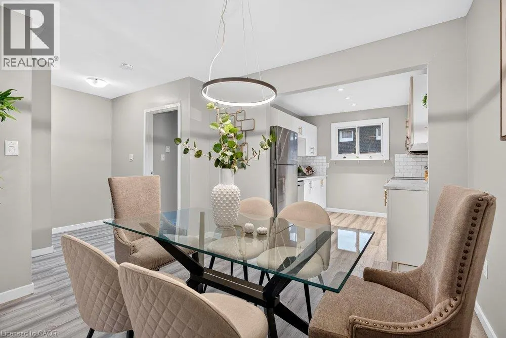21 ROSEDALE Court
