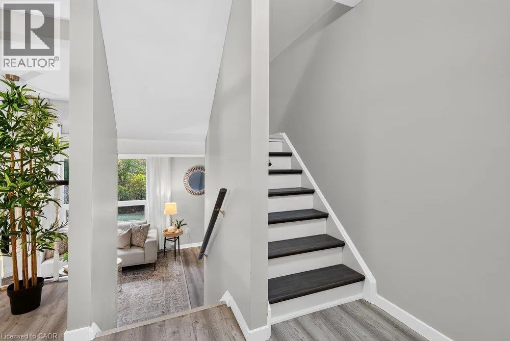 21 ROSEDALE Court
