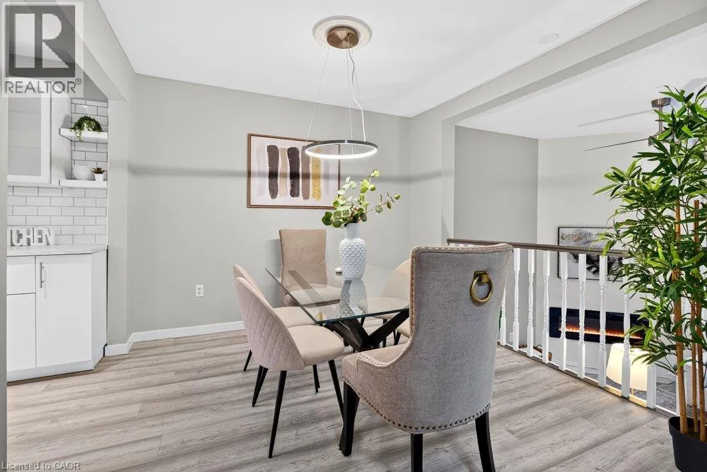 21 ROSEDALE Court