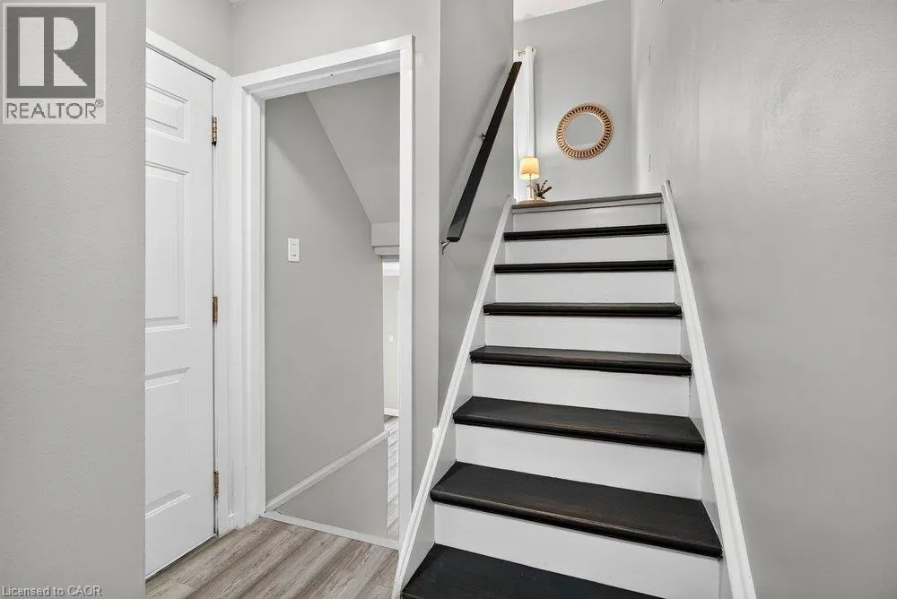 21 ROSEDALE Court
