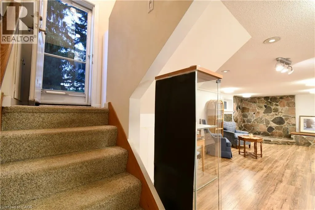 855 GOVERNORS Road