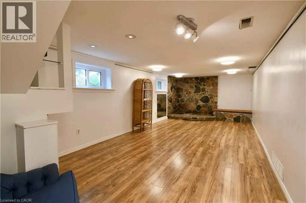 855 GOVERNORS Road