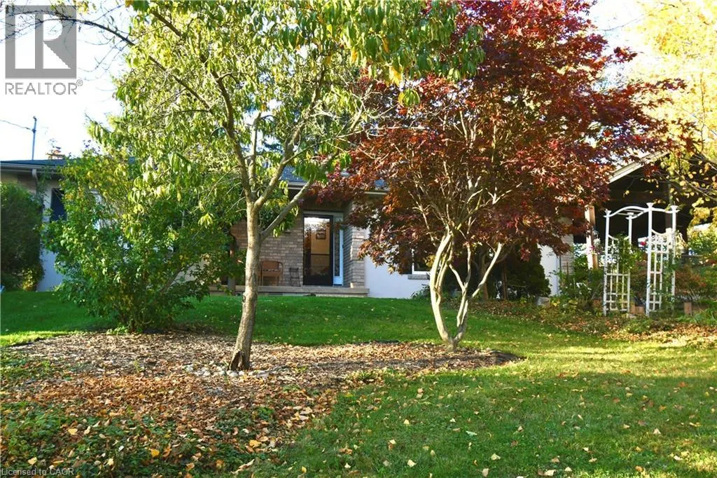 855 GOVERNORS Road