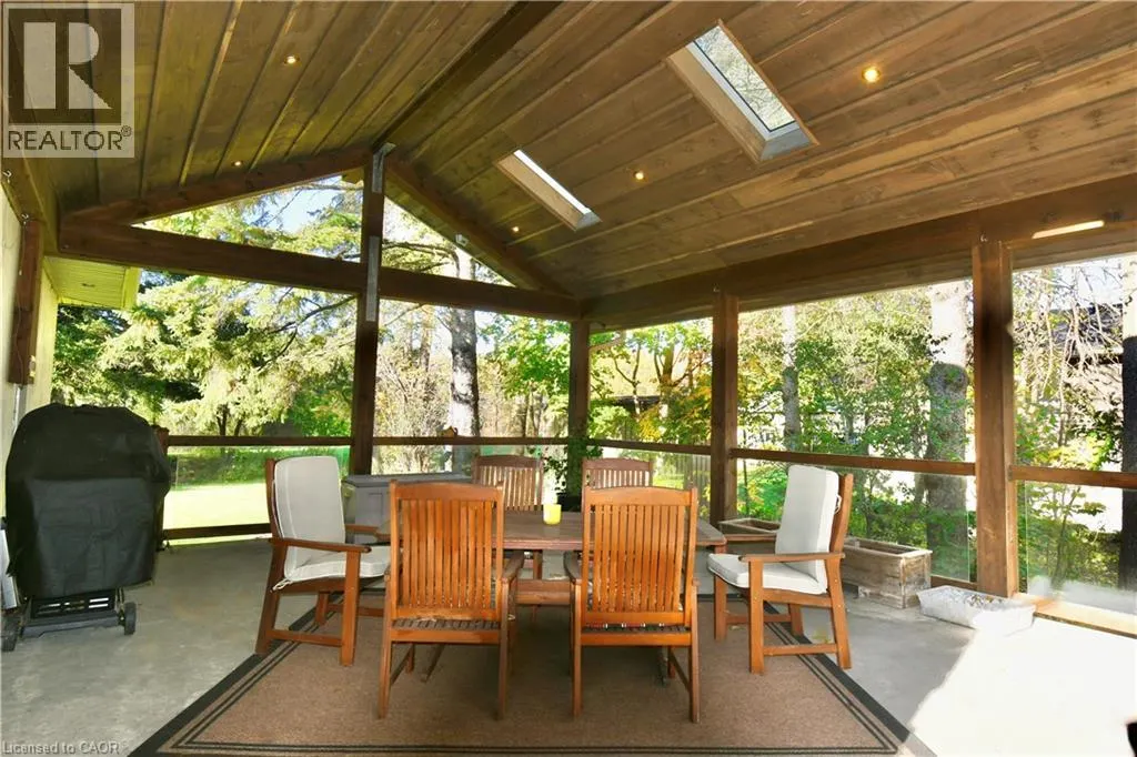 855 GOVERNORS Road
