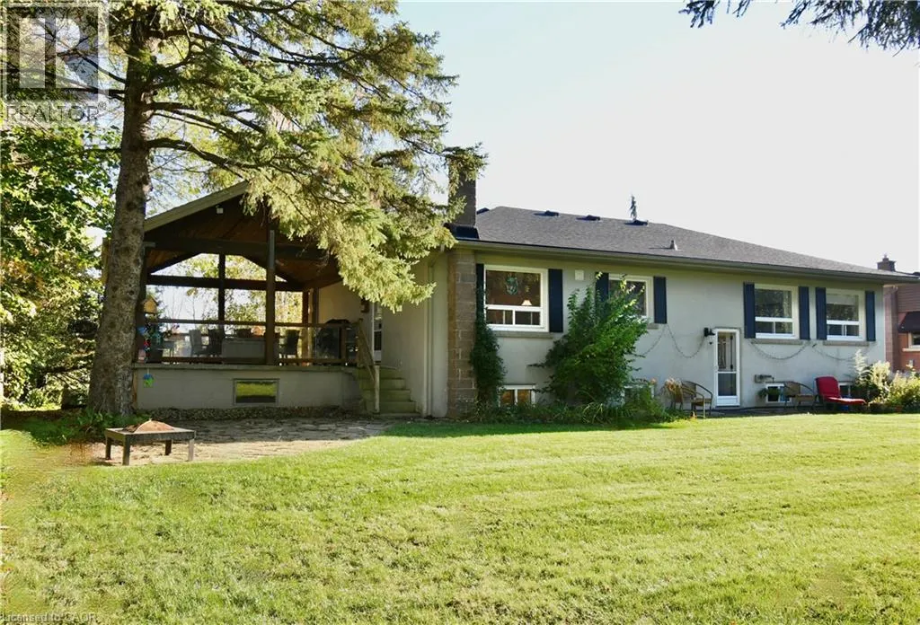 855 GOVERNORS Road