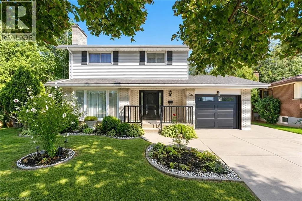 36 BUCKINGHAM Drive