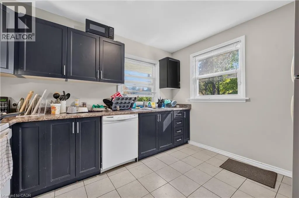 20 GRANTON Street Unit# 2 #2