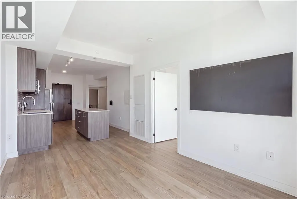 2782 BARTON Street E Unit# 302 #302